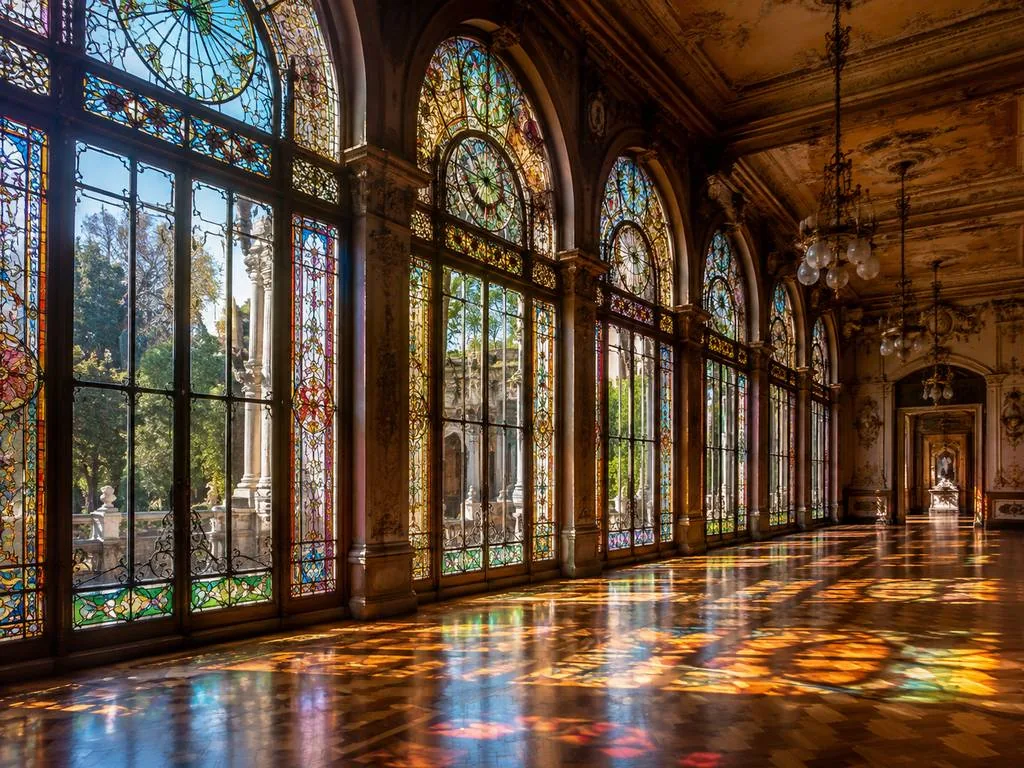 Vidrieras en el Alcázar, la mitad residencial del castillo